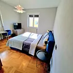 Konukevi Via Italia Centro Biella