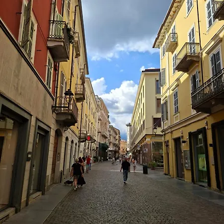 Via Italia Centro ビエッラ